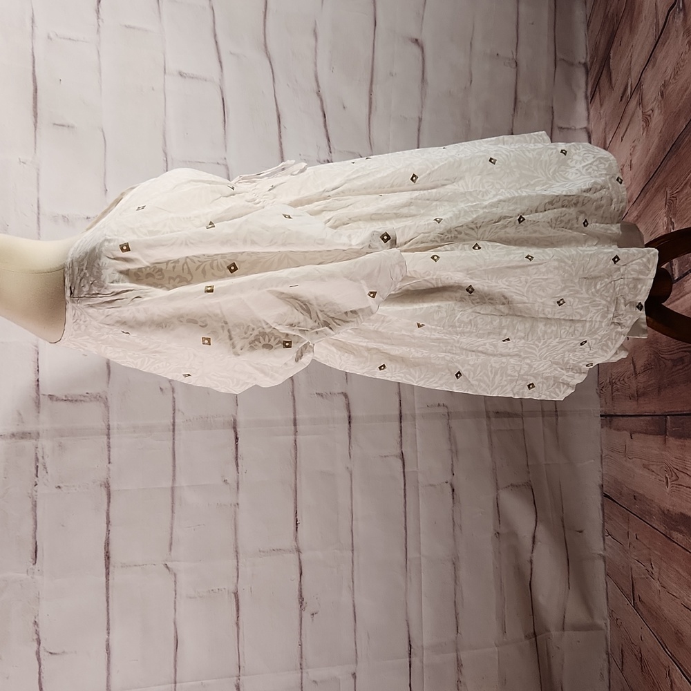 White Embroidered V-Neck Drawstring Women’s Dress - Picture 3 of 8